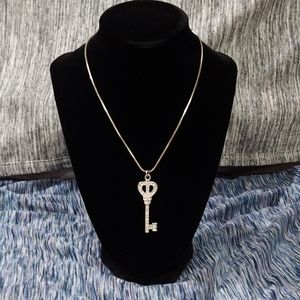 Rhinestone Key Necklace 🔑